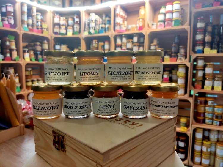 Przykładowa zawartość miodowej bombonierki